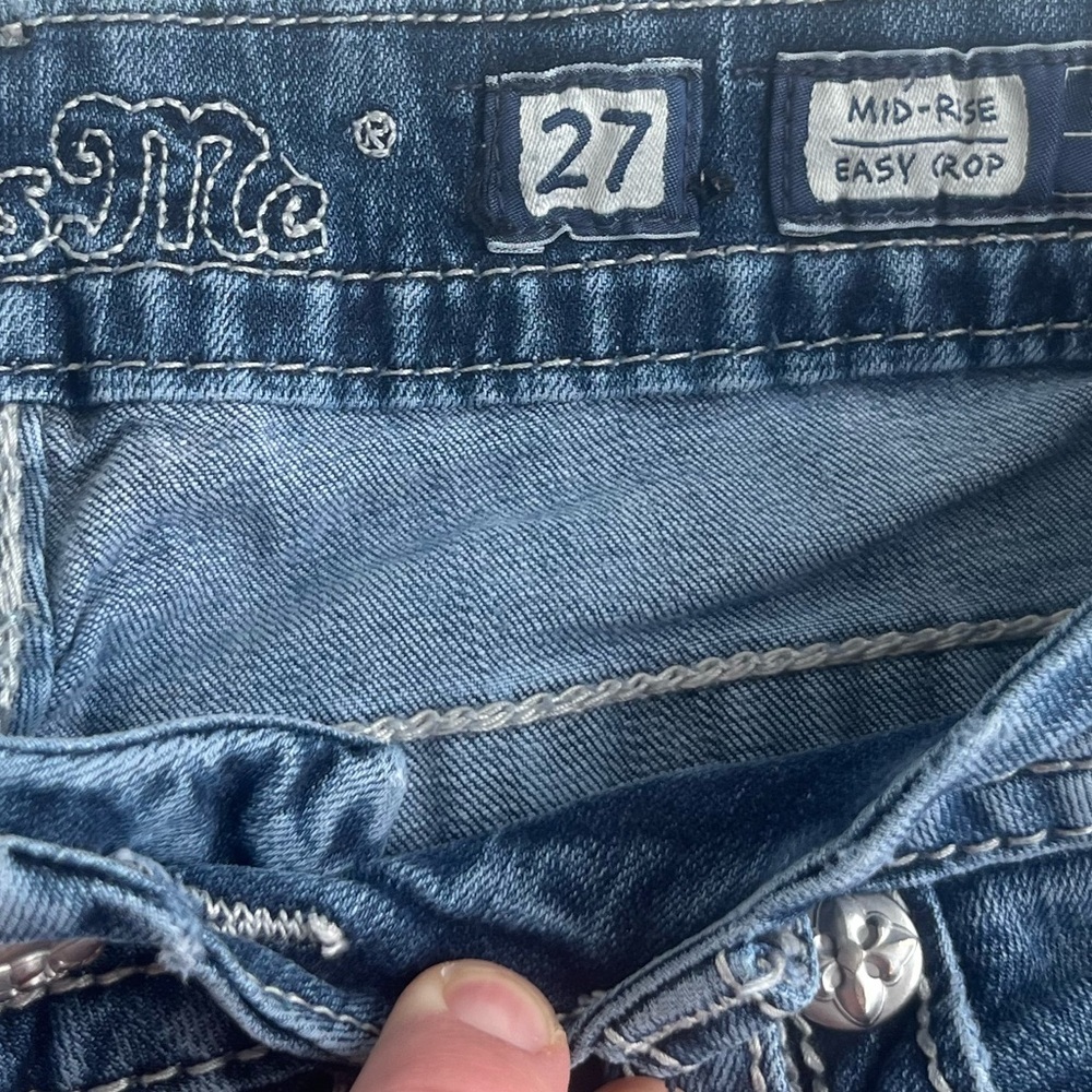 Miss Me Mid Rise Capris - Picture 6 of 6